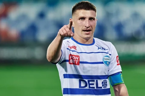 Qardaş qardaşı başqa klubdan “azad etdi”