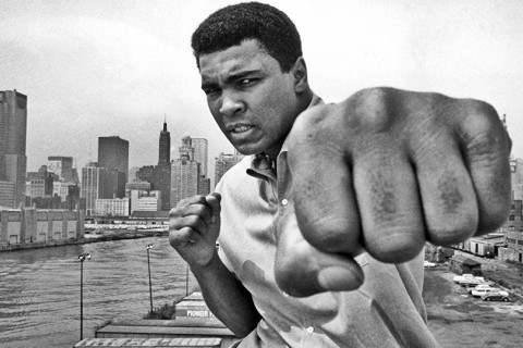 Boks əfsanəsi Məhəmməd Əlinin anadan olmasından 84 il ötür