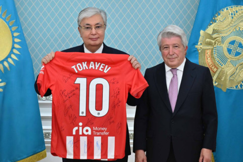 “Atletiko” Qazaxıstanda futbol akademiyası açacaq