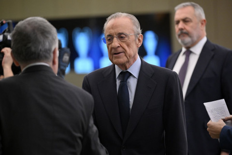 “Real Madrid” azarkeşləri klub prezidenti Peresin istefasını tələb ediblər