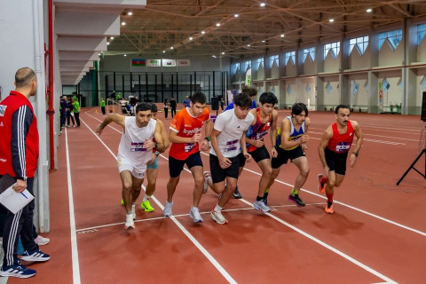 Triatlonçular Bakı şəhər çempionatında uğurla çıxış etdilər - FOTO