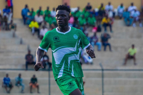 Afrikalı futbolçu “Araz-Naxçıvan”da oynamaq istəyir