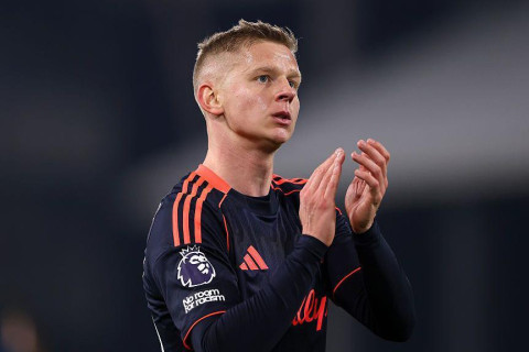 “Ayaks” Zinçenko razılaşmasını tamamladı