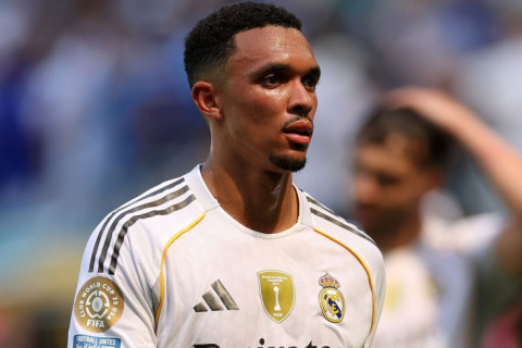 В "Реале" испытывают сомнения насчет будущего Александер-Арнольда в клубе - СМИ