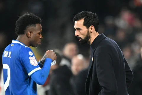 Arbeloa Vinisiusa görə komandaya müraciət edəcək