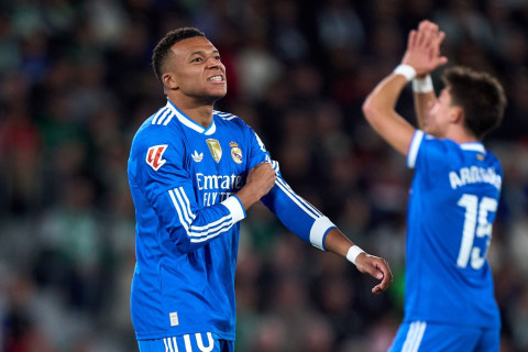 Mbappe Seneqalın qpısına penaltini vura bilməyən Brahim Diası dəstəkləyib