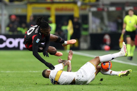 "Милан" минимально обыграл "Лечче"