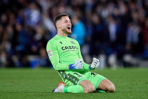 “Blauqrana” “Real Sosyedad”ın qapıçısı Remiro ilə maraqlanır