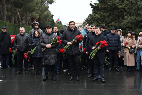 20 Yanvar şəhidlərinin xatirəsi anılıb - FOTO