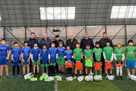 AFFA rəsmiləri bölgələrdə uşaq futbol məktəblərini ziyarət ediblər
