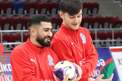 Futzal millisi Danimarka ilə oyun öncəsi son məşqə çıxıb