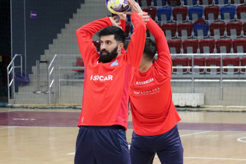 Futzal millisi Danimarka ilə oyun öncəsi son məşqə çıxıb