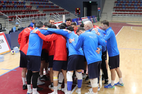 Futzal millisi Danimarka ilə oyun öncəsi son məşqə çıxıb