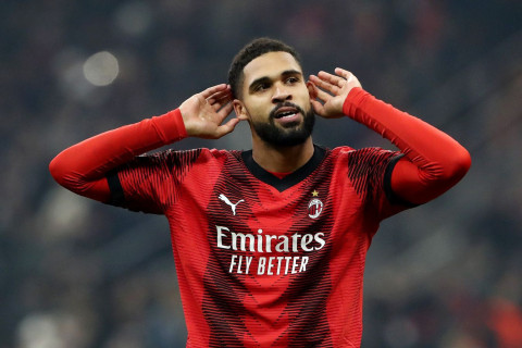 "Манчестер Юнайтед" может подписать экс-игрока "Челси"