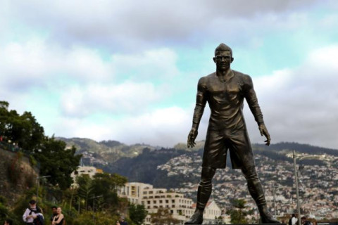 Portuqaliya polisi Kriştianu Ronaldunun heykəlini yandıran şəxsi həbs edib