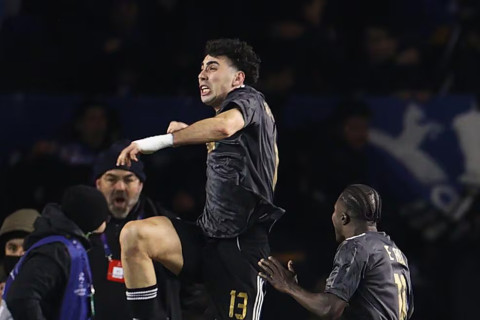 Bəhlul Mustafazadə tarixi qola imza atıb