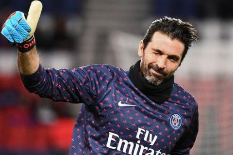 Buffon Messi ilə Ronaldonu müqayisə edib