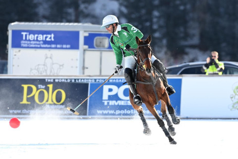 Азербайджанская команда выступает на Кубке мира по снежному поло - ФОТО