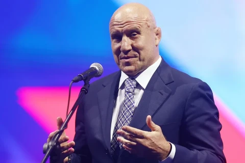 Российские борцы выступят под национальным флагом на чемпионате мира в Баку