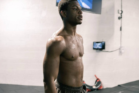 Боец UFC потерял сознание после взвешивания и был госпитализирован - ВИДЕО