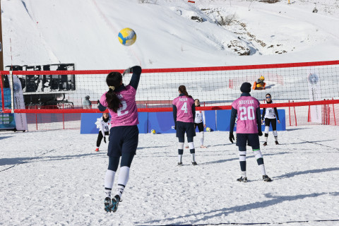 Qar voleybolu üzrə ölkə kuboku start götürüb