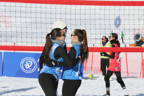 Qar voleybolu üzrə ölkə kuboku start götürüb