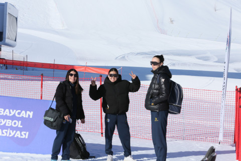Qar voleybolu üzrə ölkə kuboku start götürüb