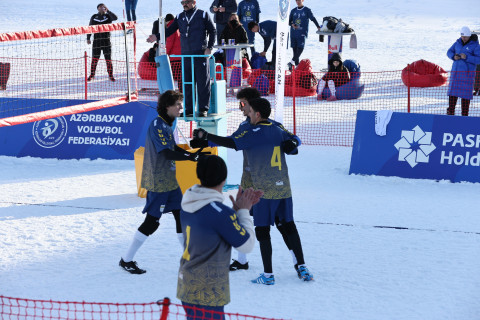 Qar voleybolu üzrə ölkə kuboku start götürüb