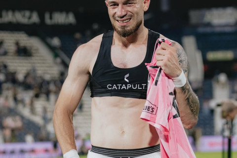 Budunda Messinini tatusunu gəzdirirdi, meydanda üz-üzə gəldi - FOTO