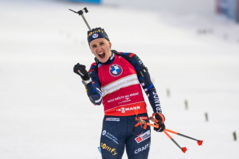 Симон одержала первую победу в личных гонках на КМ после завершения отстранения