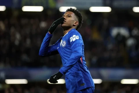 “Çelsi”nin 18 yaşlı futbolçusu Premyer Liqada tarixi göstəriciyə imza atdı