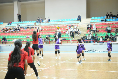 Yeniyetmə voleybolçular arasında Naxçıvan zona birinciliklərinə start verilib