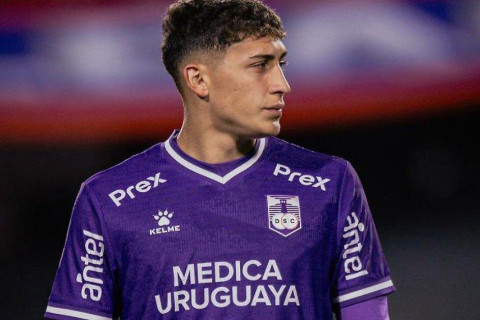 "Барселона" договорилась о трансфере левого защитника