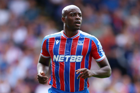 "Ноттингем Форест" нацелился на форварда "Кристал Пэлас"