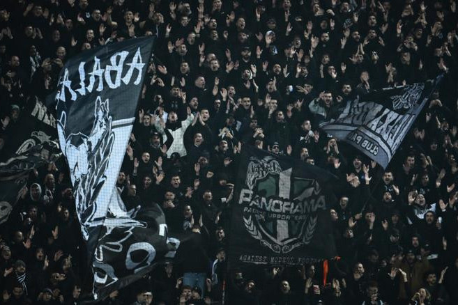 PAOK azarkeşlərini daşıyan avtobus qəzaya uğrayıb, ölənlər var