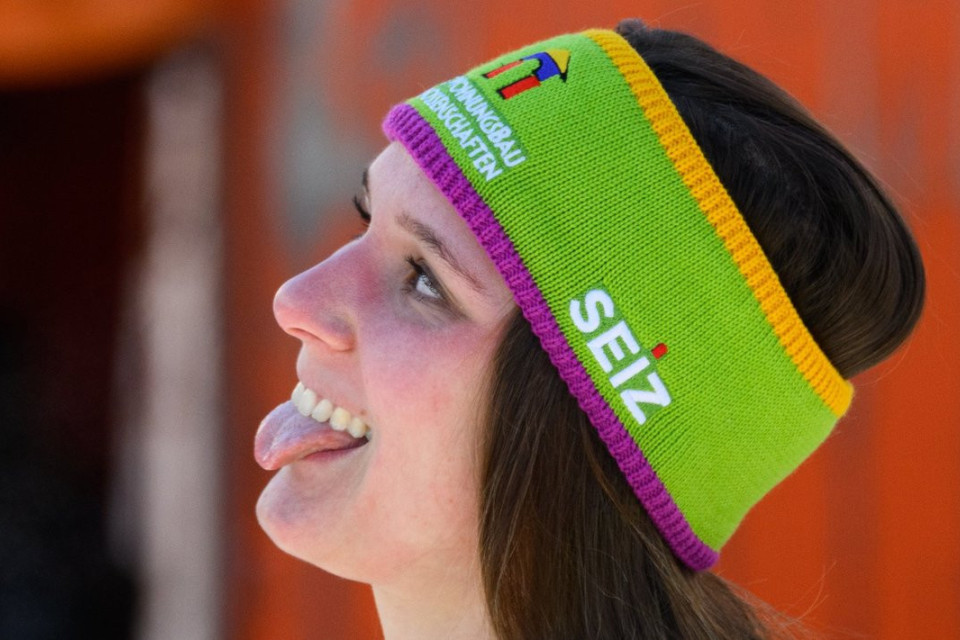 Olimpiya çempionundan gözlənilməz addım - VİDEO