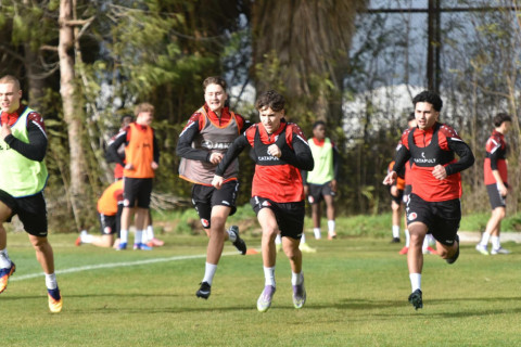 Azərbaycan millisinin futbolçusu Almaniyada komandasını dəyişib