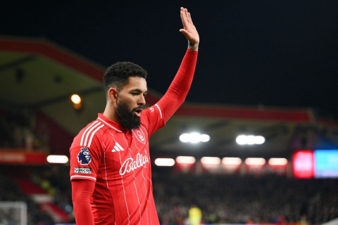 “Çelsi” “Yuventus”un yarımmüdafiəçisi Luisin transferindən imtina edib