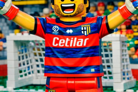 Буффон и Lego отмечают день рождения в один день