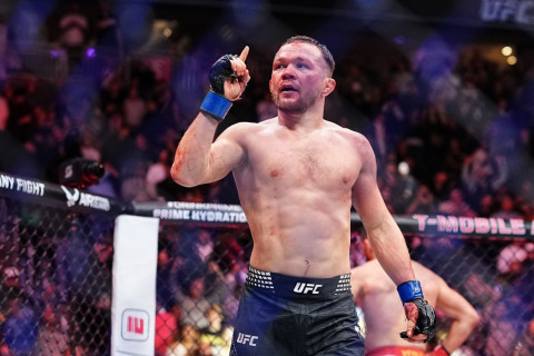 Petr Yan əməliyyat olunub və iki ay döyüşə bilməyəcək