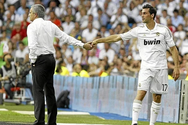 Mourinyo: “Arbeloa “Real Madrid”də oynamış ən yaxşı oyunçulardan biri idi” - VİDEO