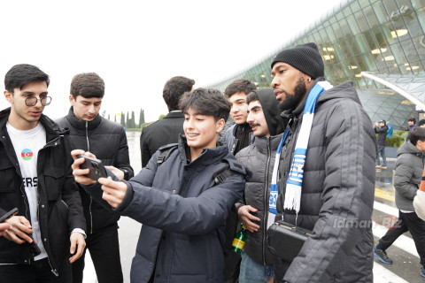 Çempionlar Liqasının pley-off mərhələsinə vəsiqə qazanan “Qarabağ” Vətənə qayıdıb - FOTO/VİDEO