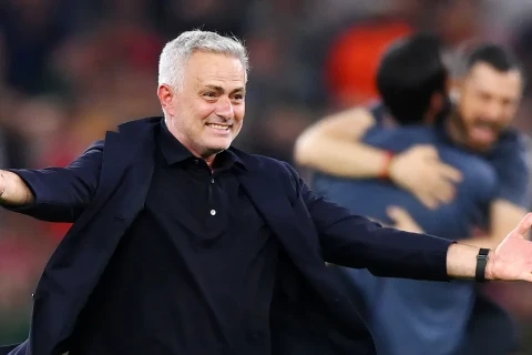 Моуринью назвал исторической победу "Бенфики" над "Реалом" в Лиге чемпионов