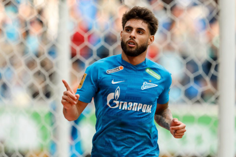 “Fənərbağça” En-Nesirini braziliyalı oyunçu ilə əvəz etmək istəyir