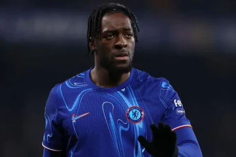 “Milan” müdafiəçi Aksel Disasi ilə bağlı “Çelsi” ilə danışıqlar aparır