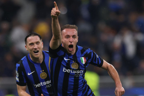 Inter consider midfield reshuffle as talks open with Liverpool over Curtis Jones loan