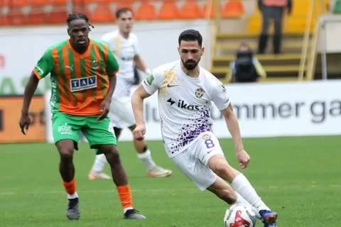 Türkiyə Superliqası: “Eyüpspor” “Alanyaspor” qalibiyyəti ilə autsayderlər zonasından çıxıb