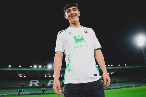 “Real Madrid” “Racinq”in yarımmüdafiəçisini transfer etmək istəyir - AS