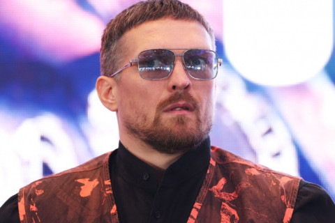 Усик заявил о желании провести третий бой с Фьюри