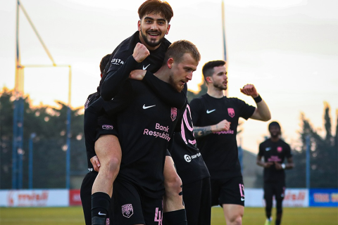 “Sabah” iki rekordunu təkrarladı